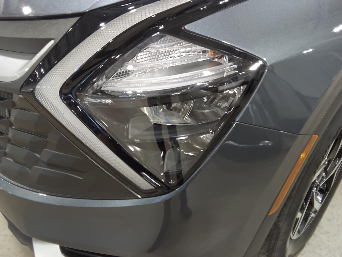 2023 Kia Sportage - Image 10