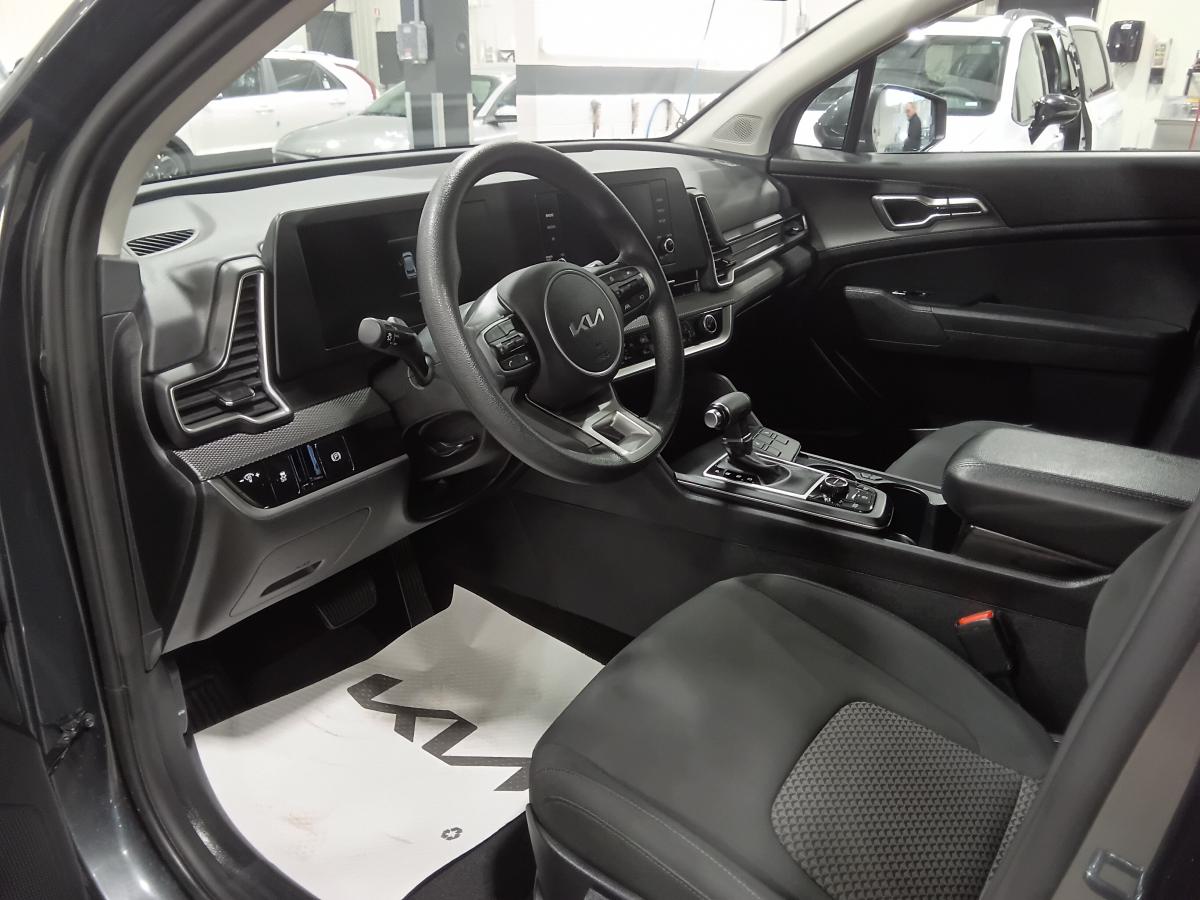 2023 Kia Sportage - Image 14