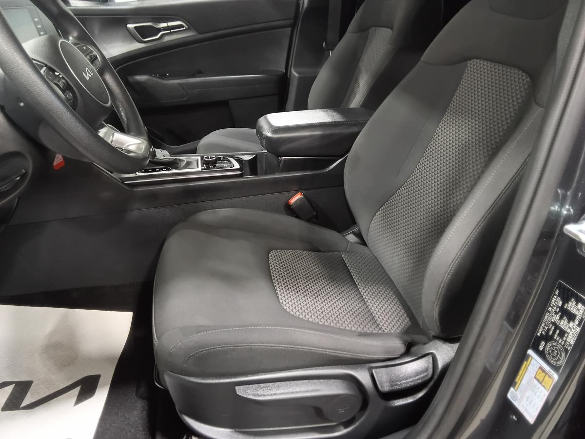 2023 Kia Sportage - Image 21