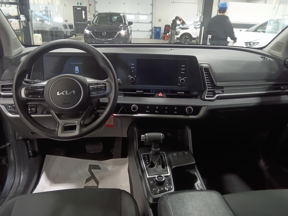 2023 Kia Sportage - Image 22