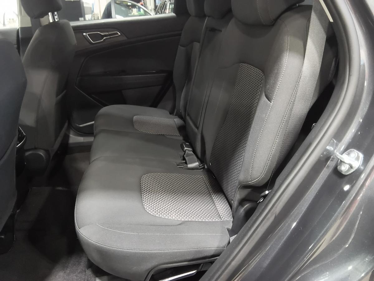 2023 Kia Sportage - Image 24