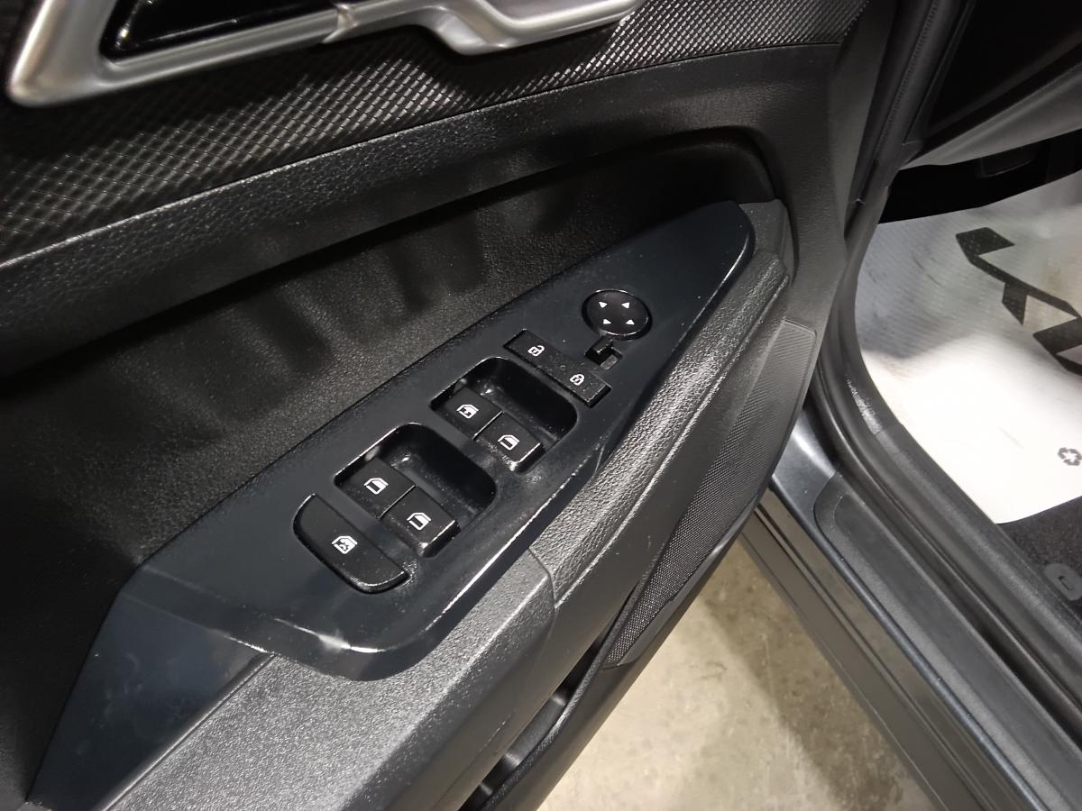 2023 Kia Sportage - Image 25