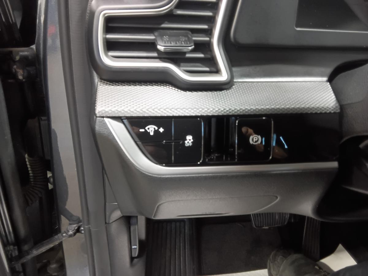 2023 Kia Sportage - Image 26