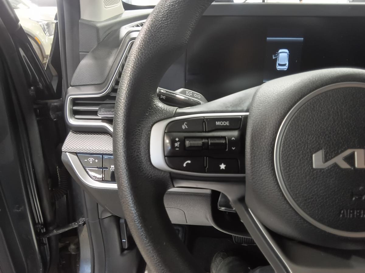2023 Kia Sportage - Image 30