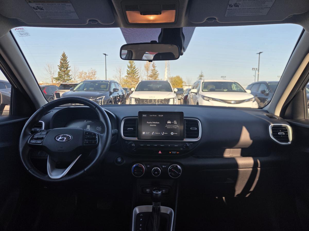 2025 Hyundai Venue - Image 9