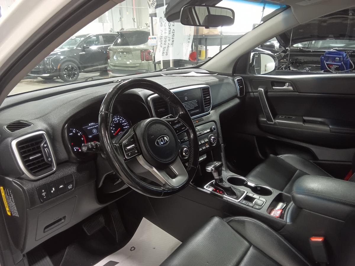 2020 Kia Sportage - Image 14