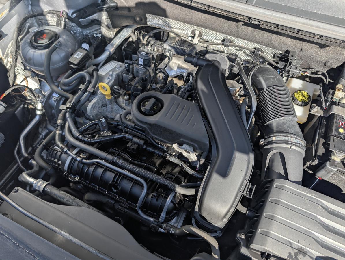 2024 Volkswagen Taos - Image 6