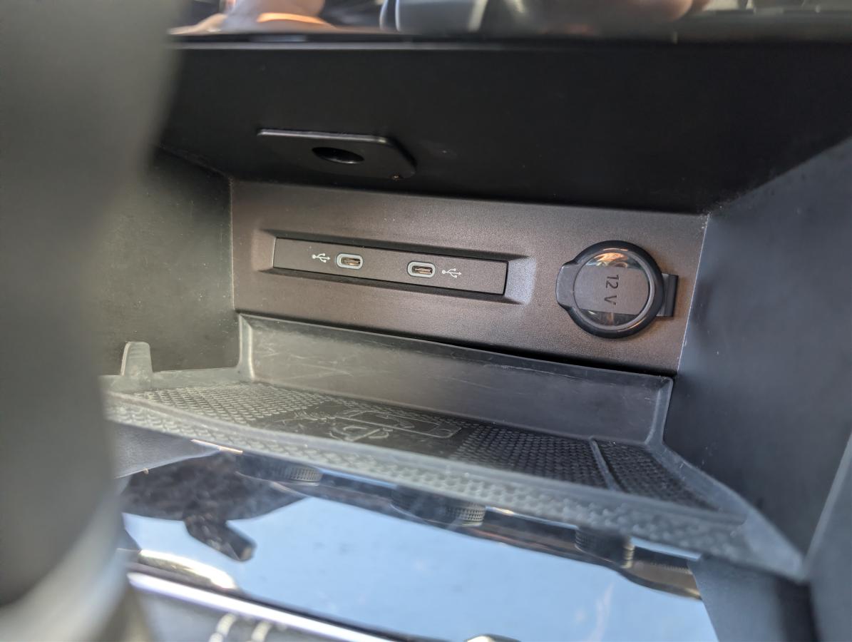 2024 Volkswagen Taos - Image 24