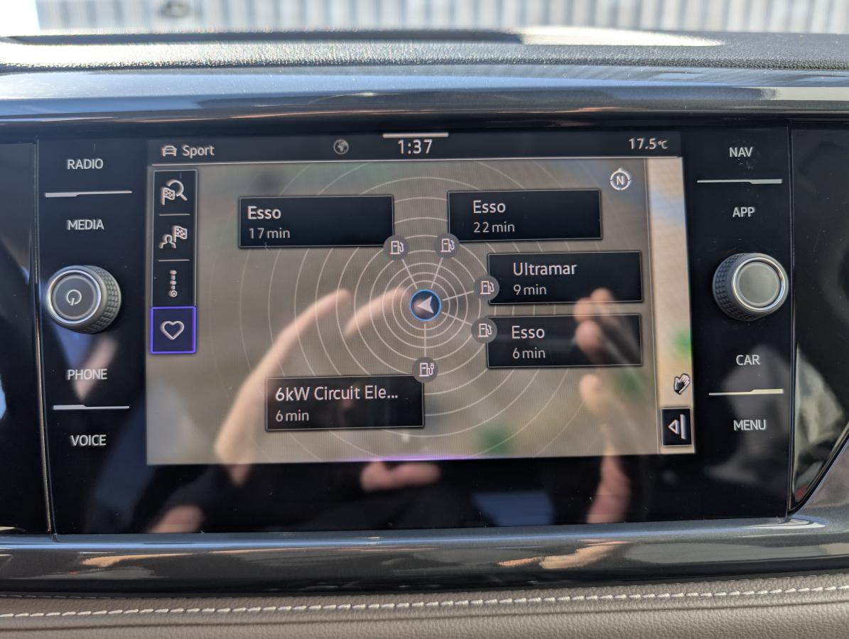 2024 Volkswagen Taos - Image 33