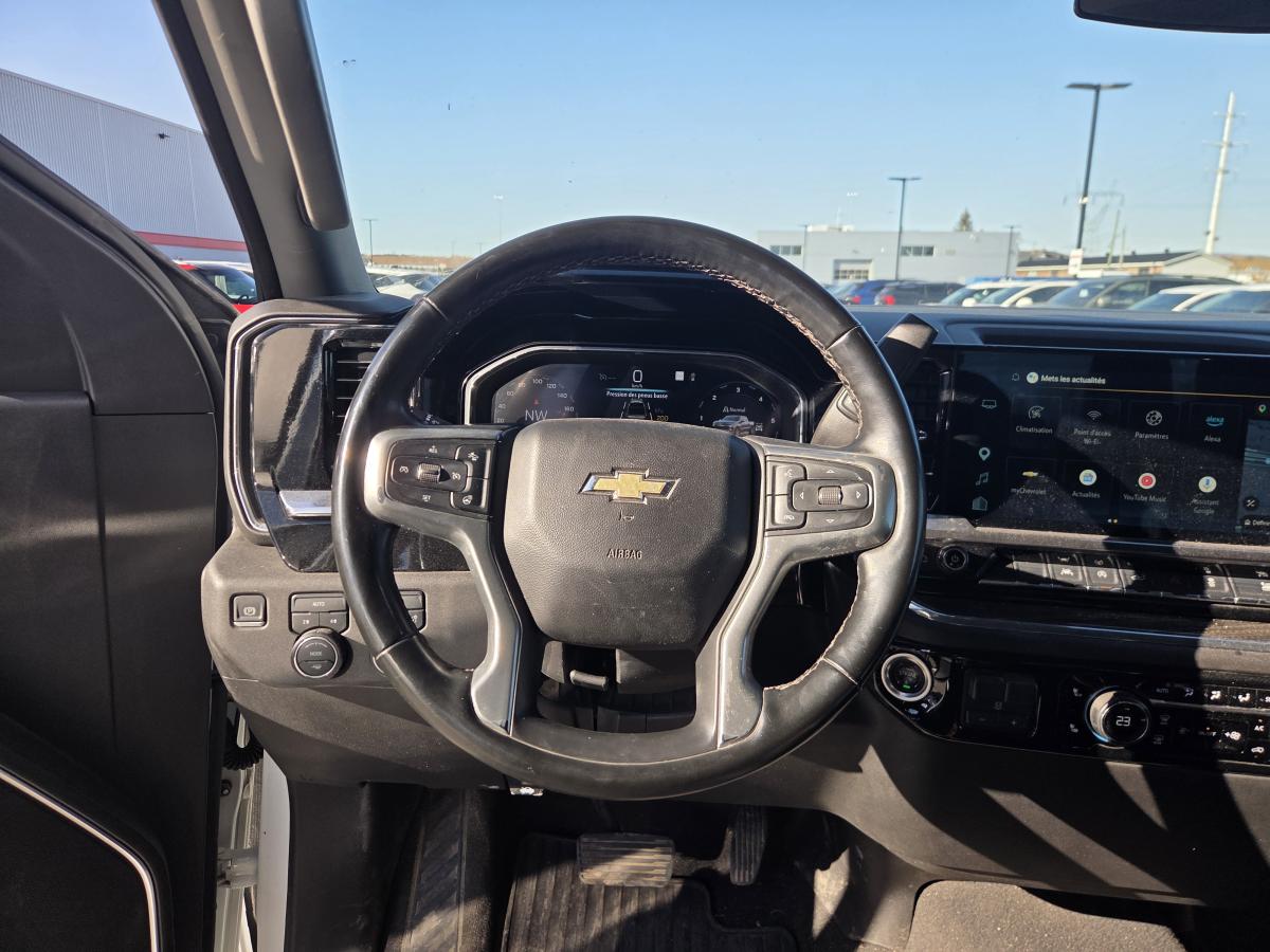 2025 Chevrolet Silverado 1500 - Image 10