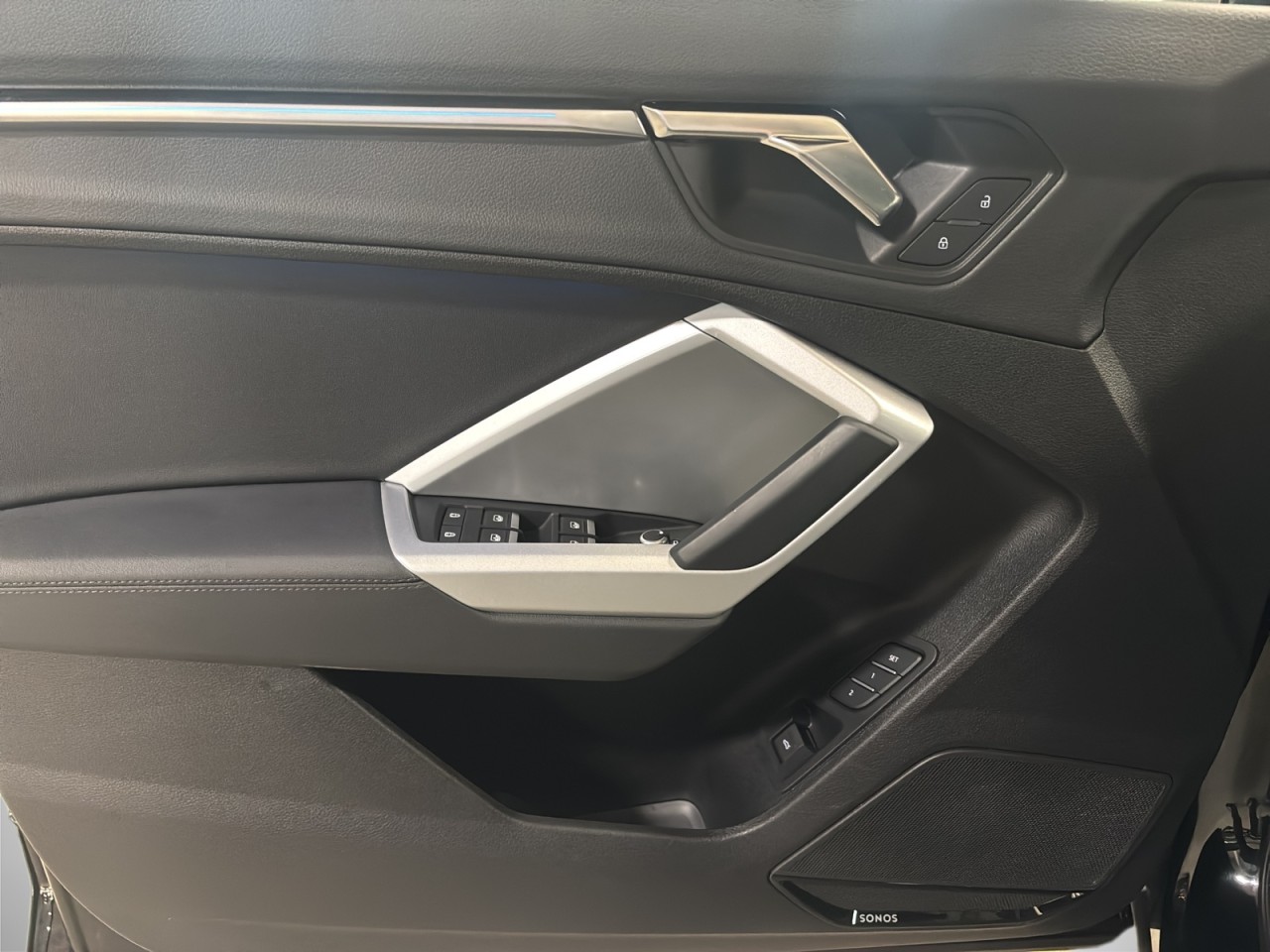 2023 Audi Q3 - Image 8