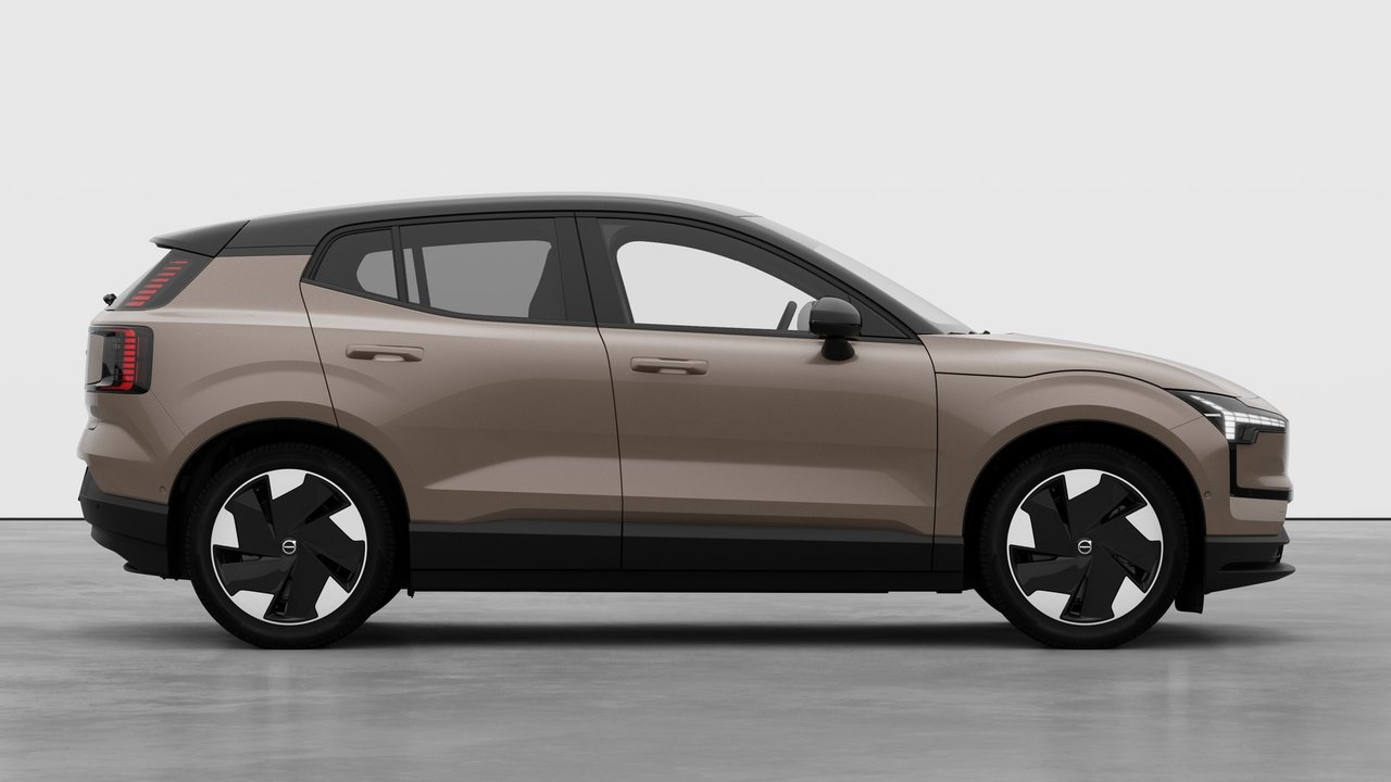 2026 Volvo EX30 - Image 7