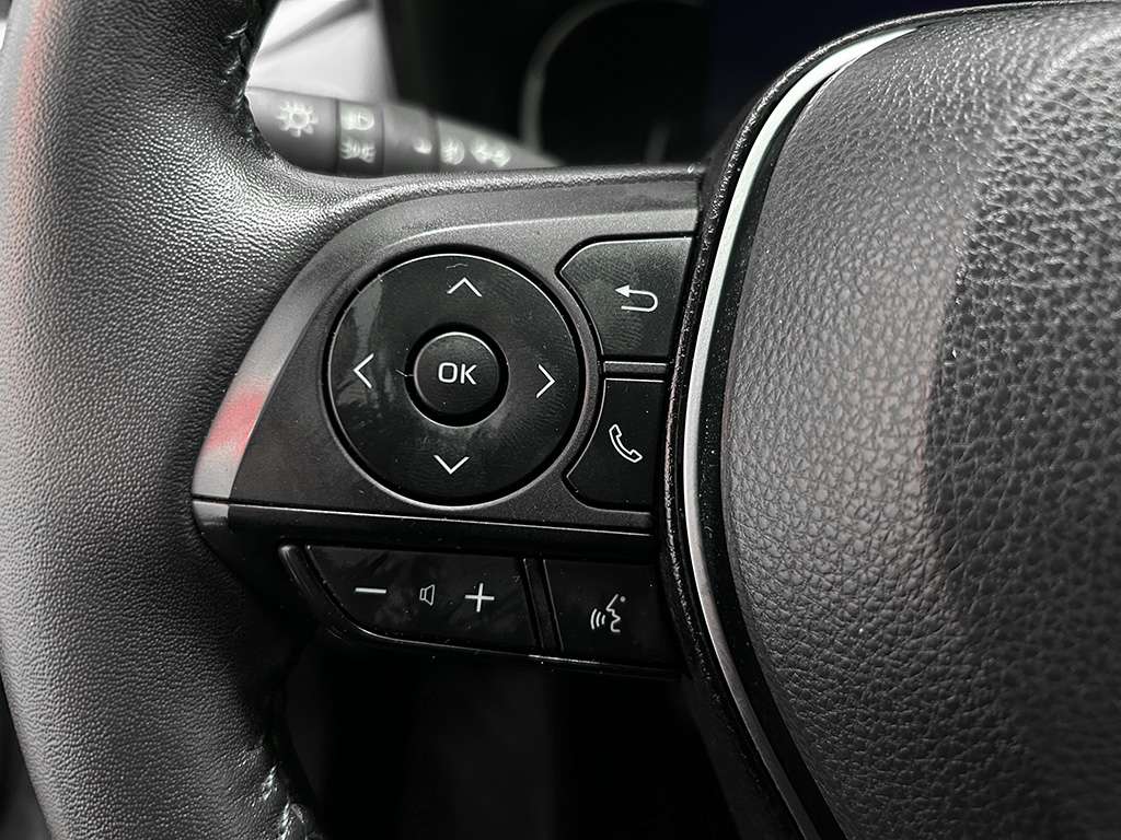 2022 Toyota Rav4 - Image 10