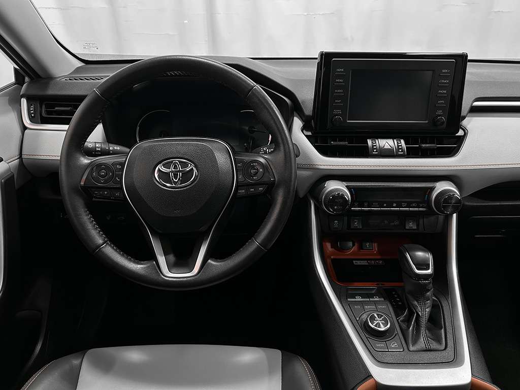 2022 Toyota Rav4 - Image 17