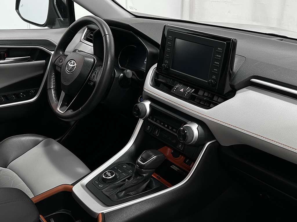 2022 Toyota Rav4 - Image 19