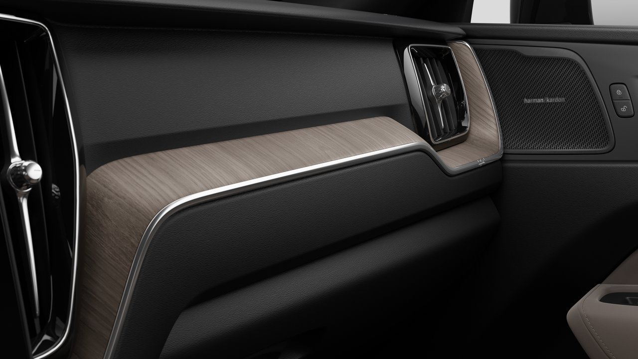 2026 Volvo XC60 Plug-in hybrid - Image 9