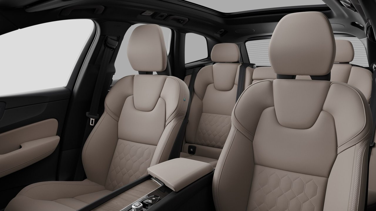 2026 Volvo XC60 Plug-in hybrid - Image 12