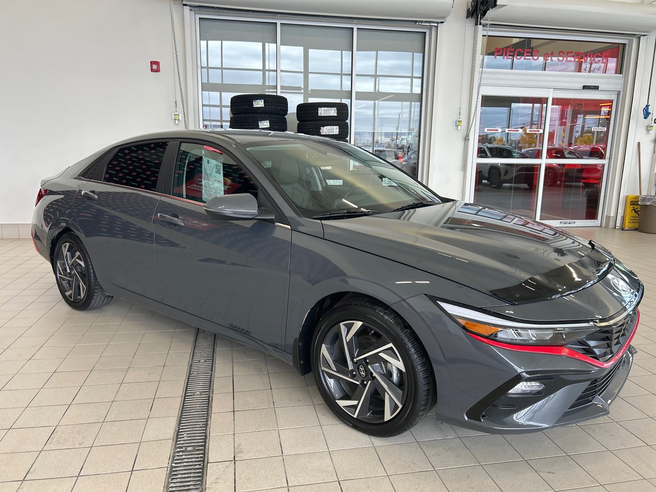 2024 Hyundai Elantra Hybrid - Image 5
