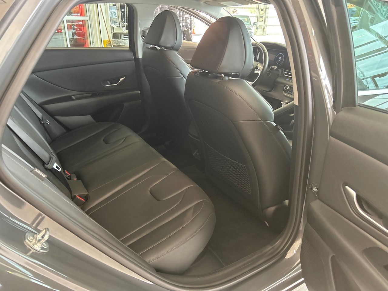 2024 Hyundai Elantra Hybrid - Image 12
