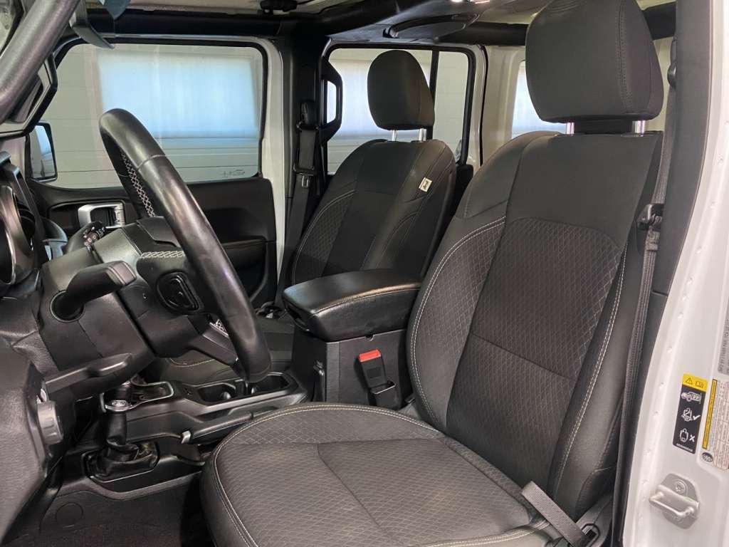 2021 Jeep Wrangler - Image 14