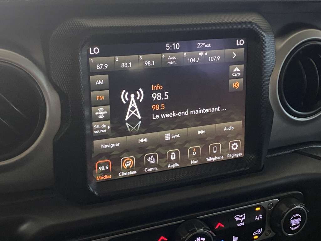 2021 Jeep Wrangler - Image 25
