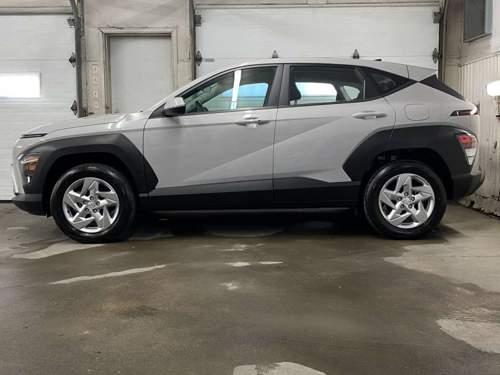 2024 Hyundai KONA - Image 4