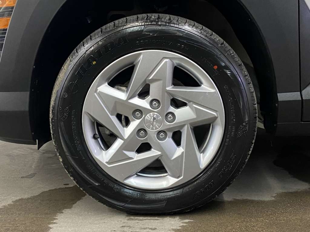 2024 Hyundai KONA - Image 11