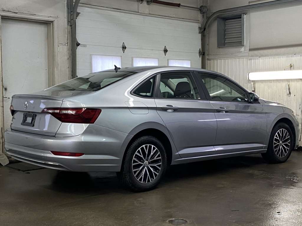 2021 Volkswagen Jetta - Image 7