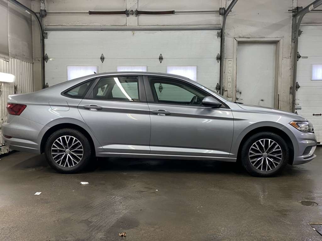 2021 Volkswagen Jetta - Image 8