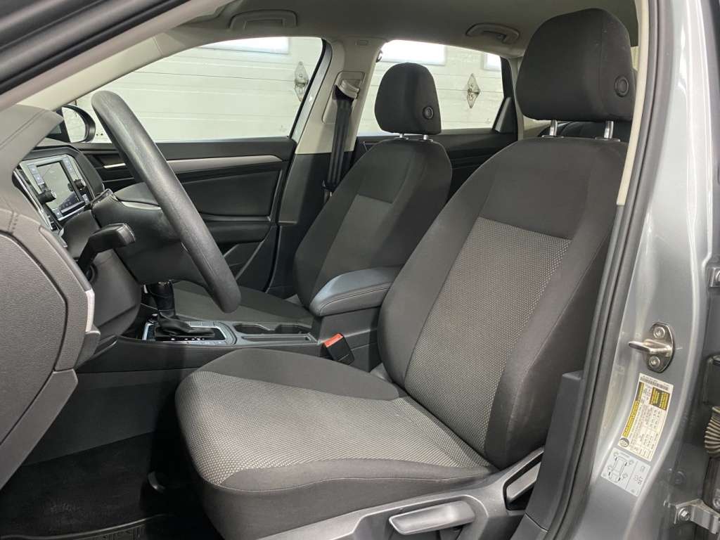 2021 Volkswagen Jetta - Image 14