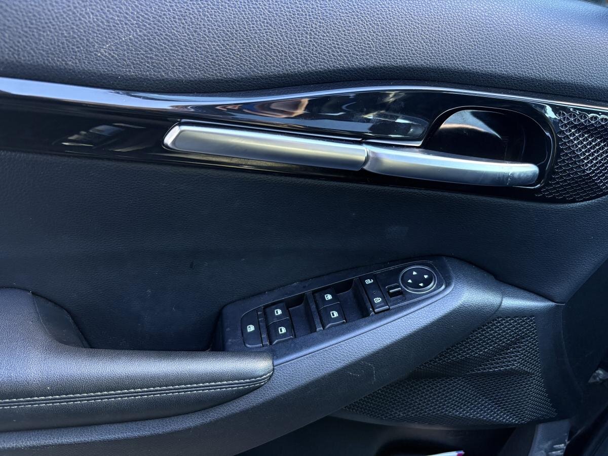 2021 Kia Seltos - Image 13