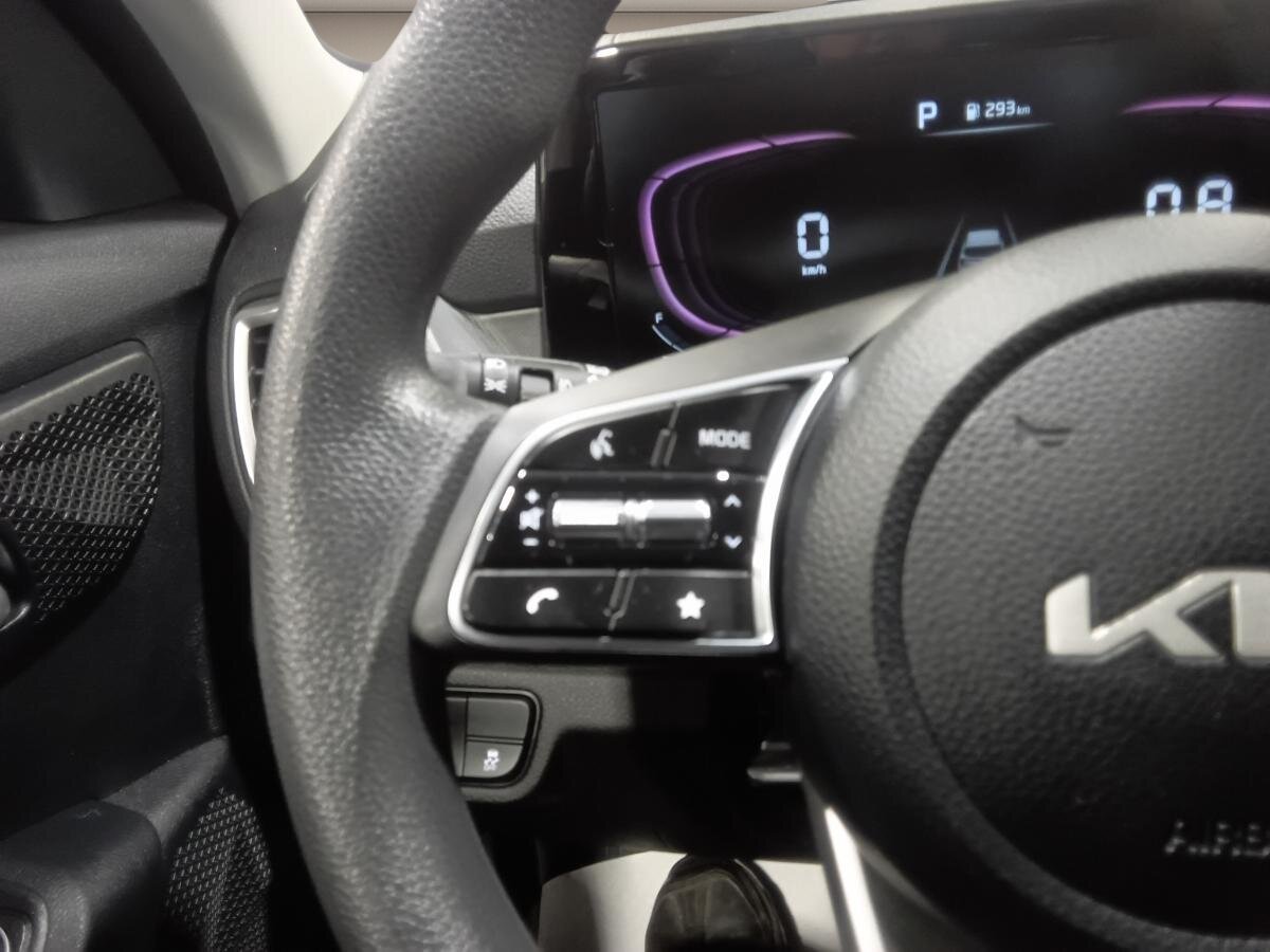 2024 Kia Seltos - Image 14