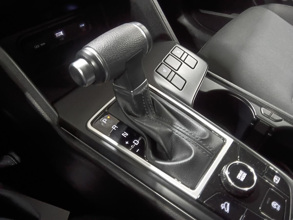 2024 Kia Sportage - Image 21