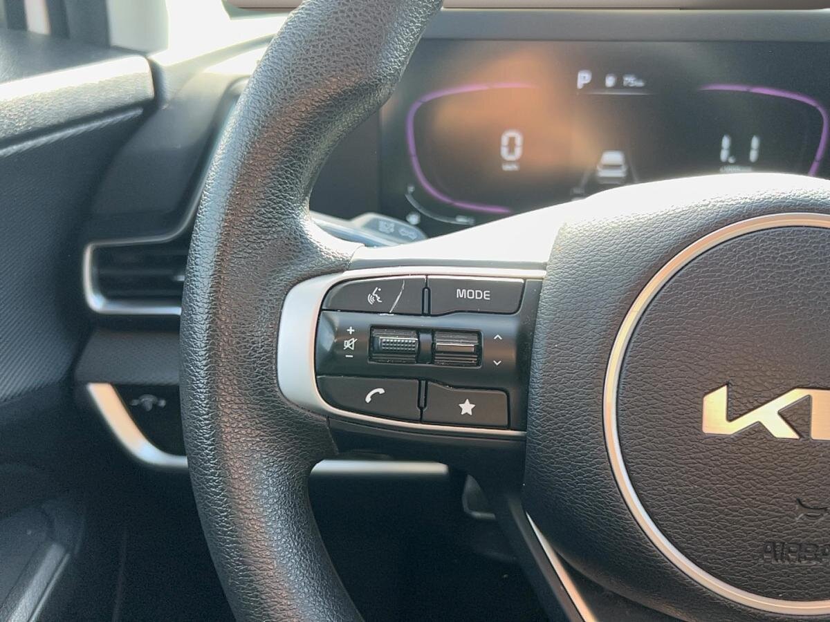 2023 Kia Sportage - Image 9