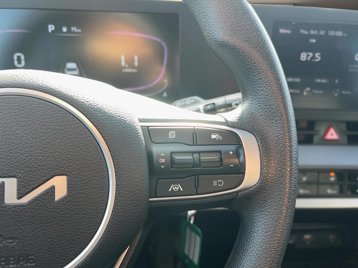 2023 Kia Sportage - Image 10