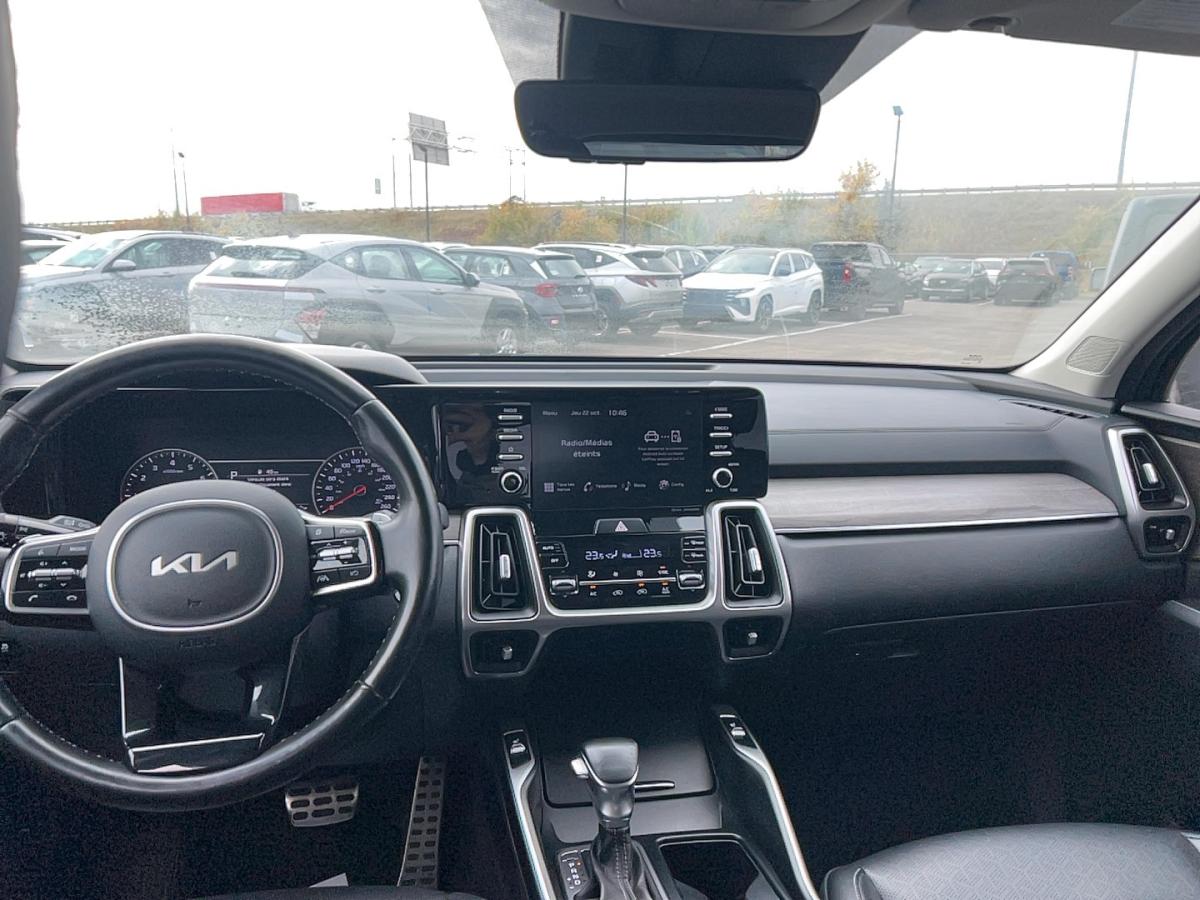 2022 Kia Sorento - Image 21