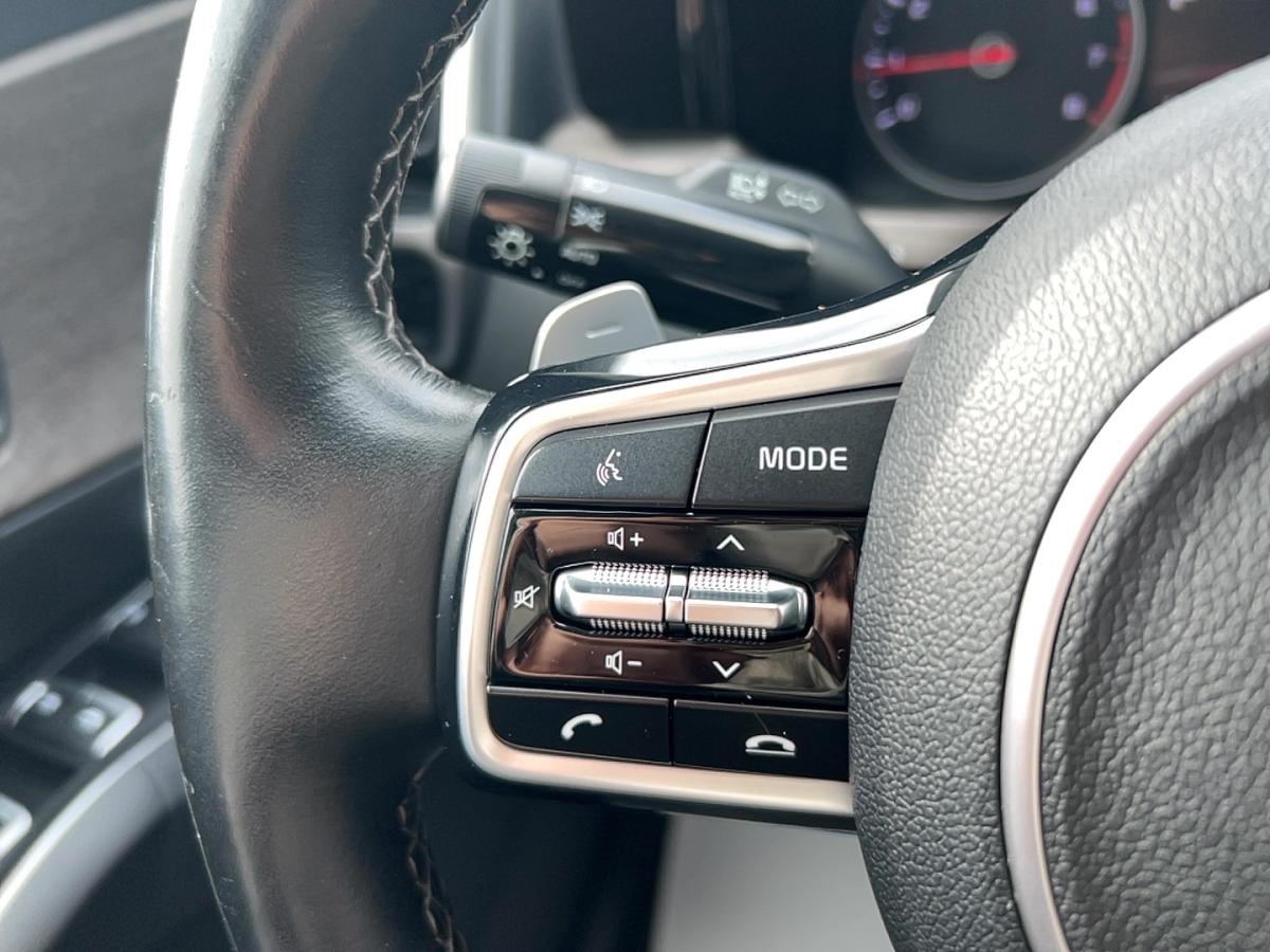 2022 Kia Sorento - Image 23