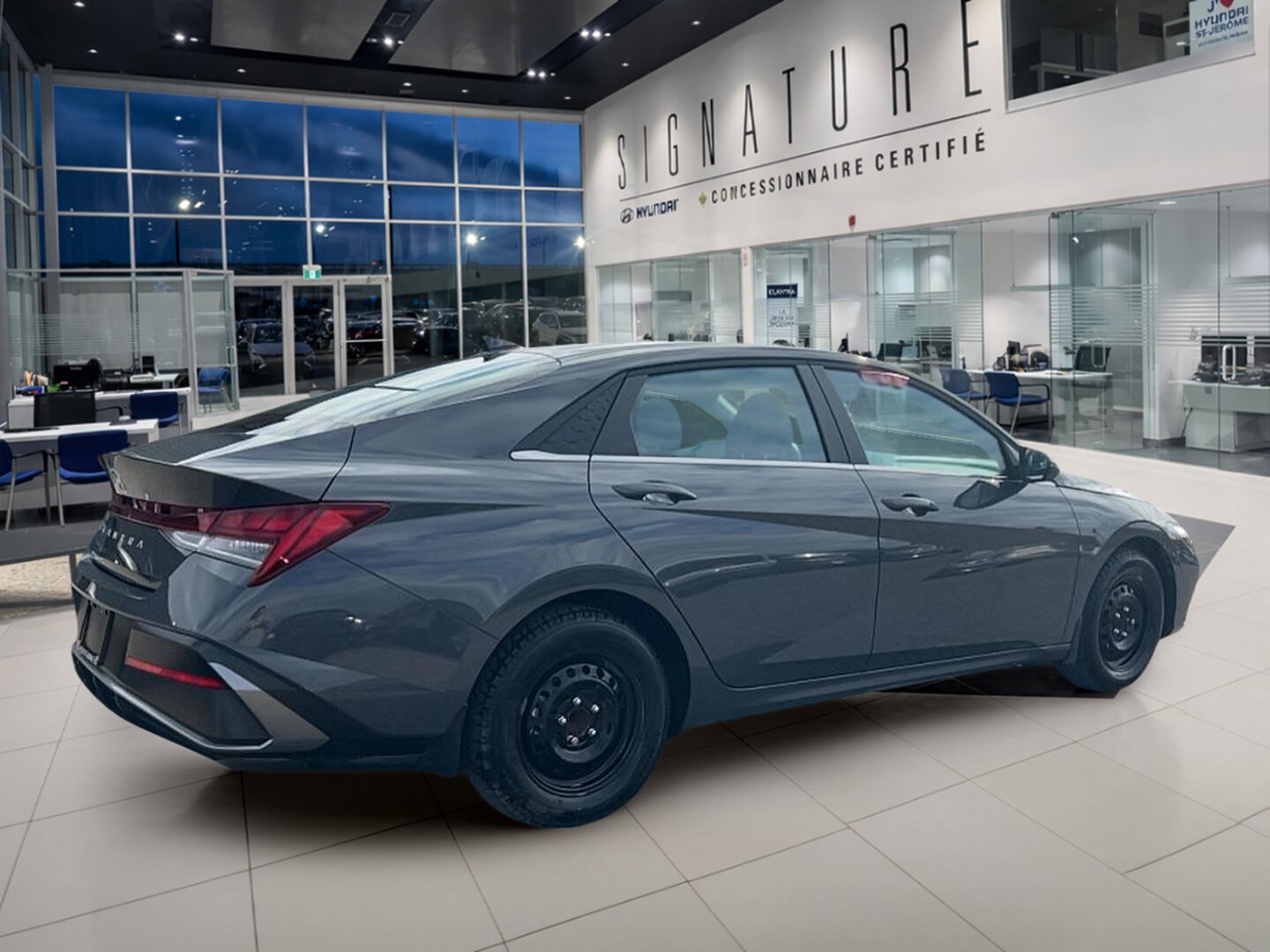 2025 Hyundai Elantra - Image 5