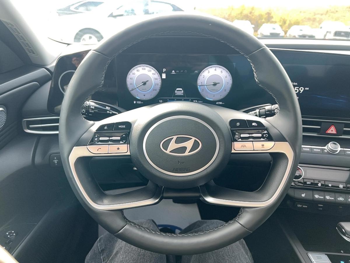 2025 Hyundai Elantra - Image 20