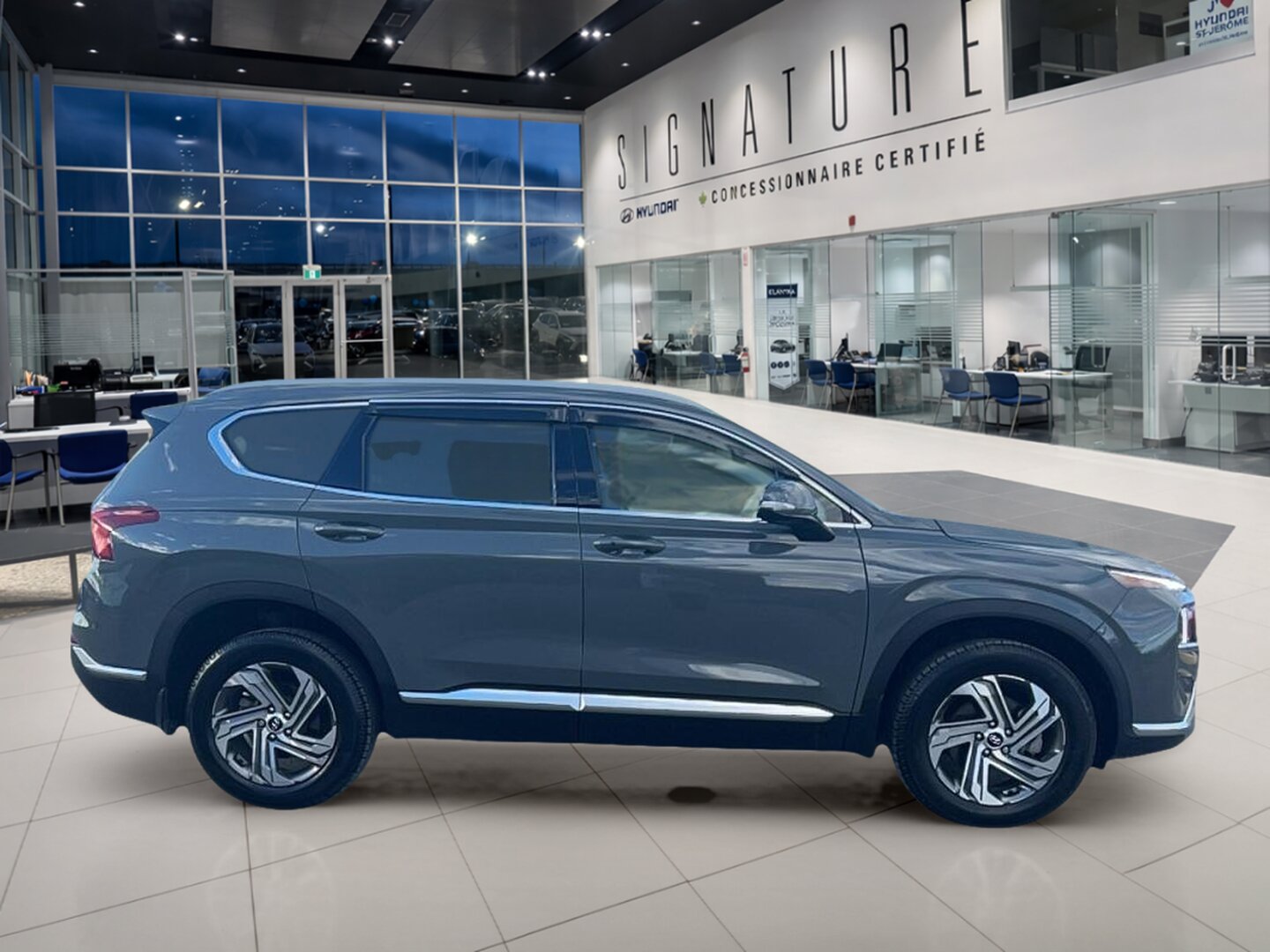 2023 Hyundai Santa Fe - Image 4