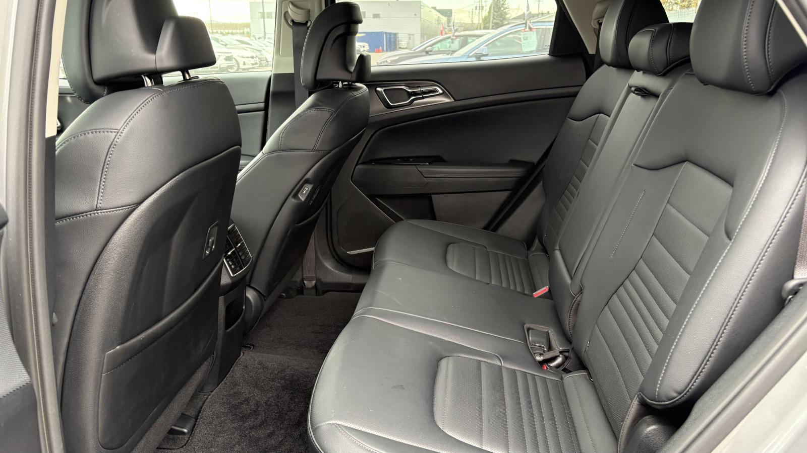 2023 Kia Sportage - Image 24