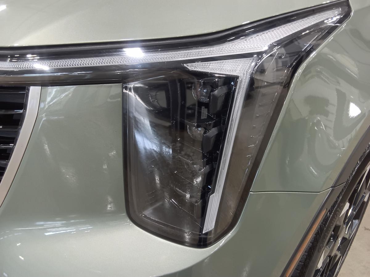 2024 Kia Sorento - Image 10