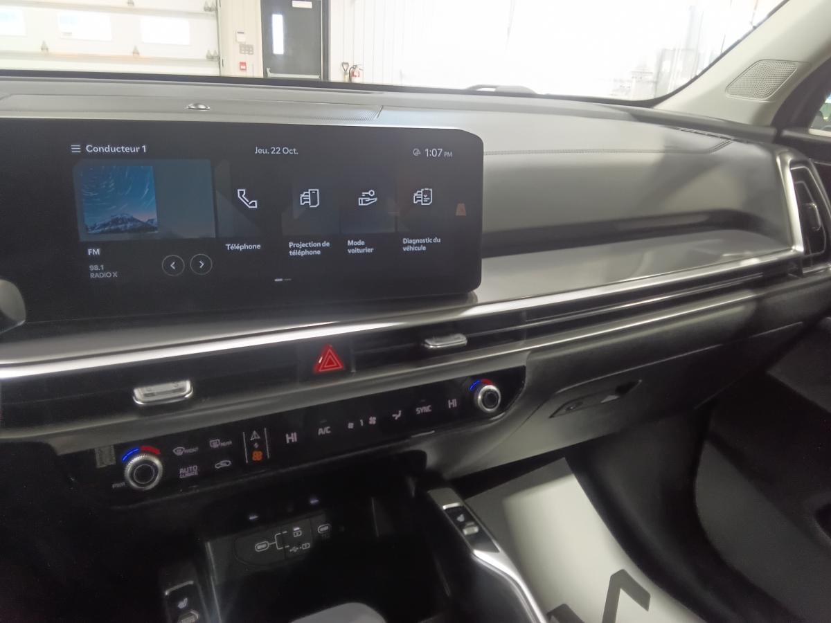 2024 Kia Sorento - Image 15