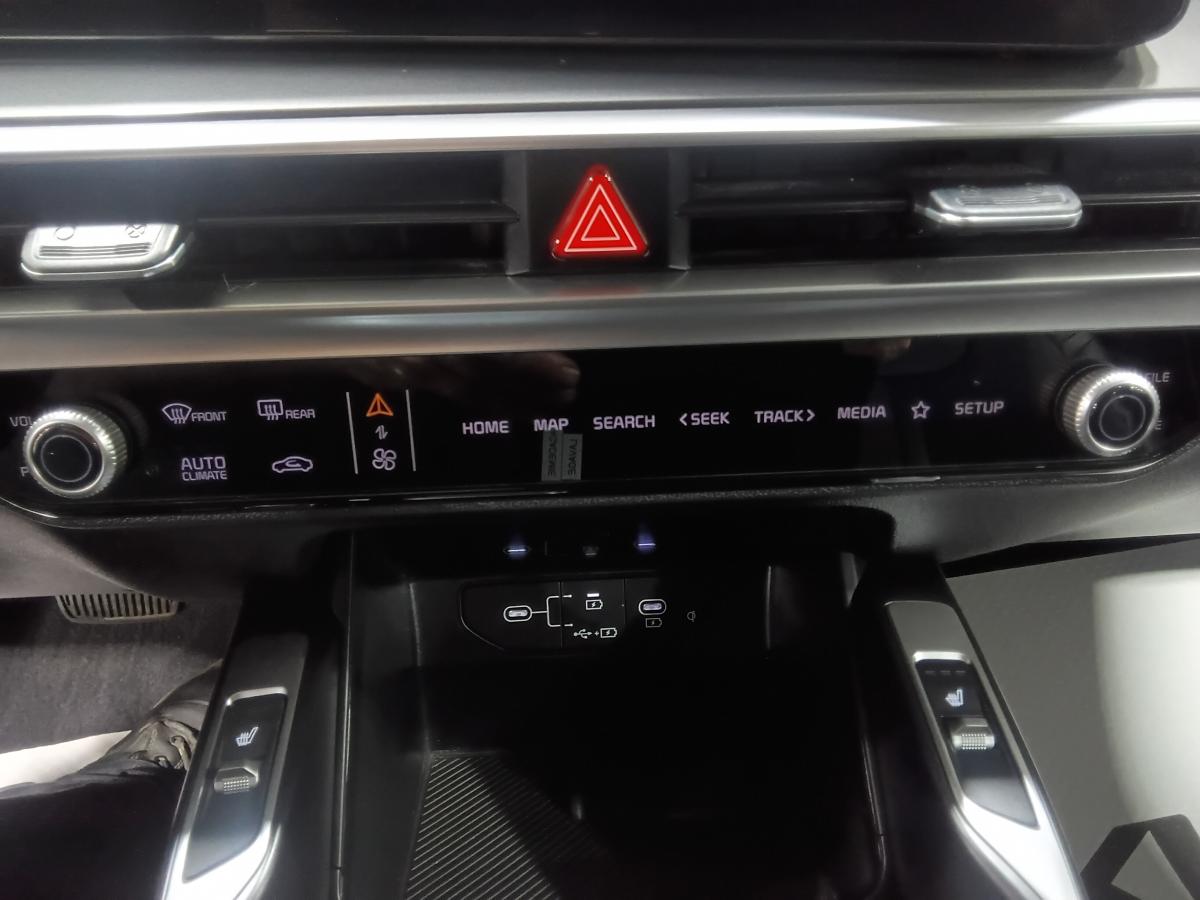 2024 Kia Sorento - Image 27