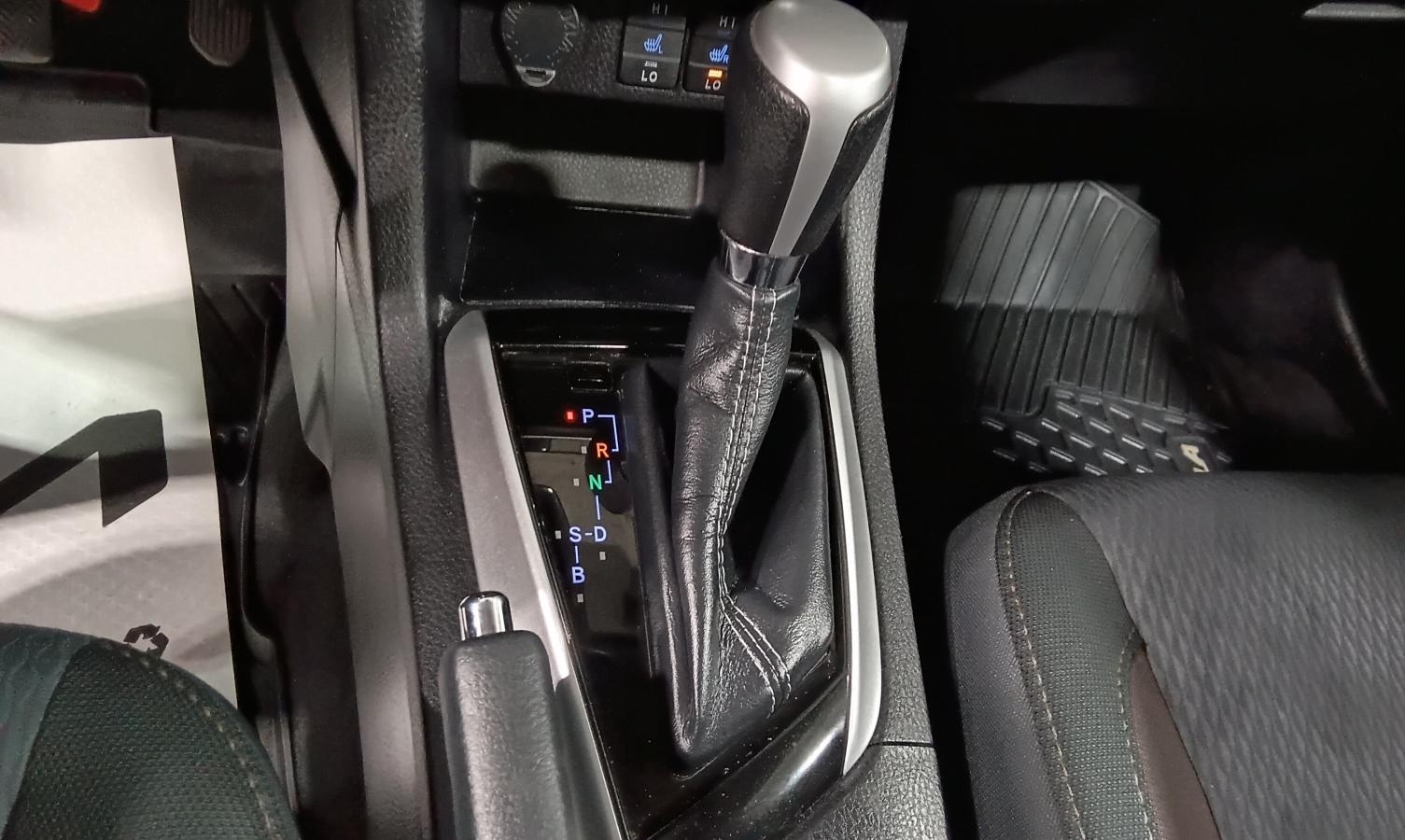 2019 Toyota Corolla - Image 16