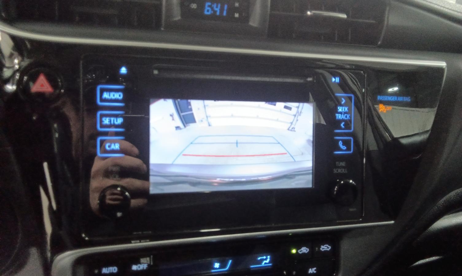 2019 Toyota Corolla - Image 17