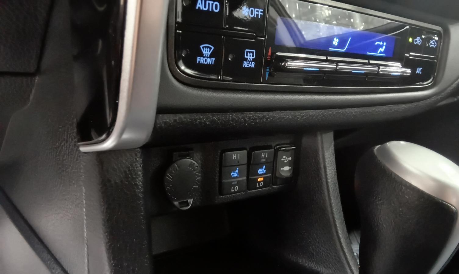2019 Toyota Corolla - Image 22