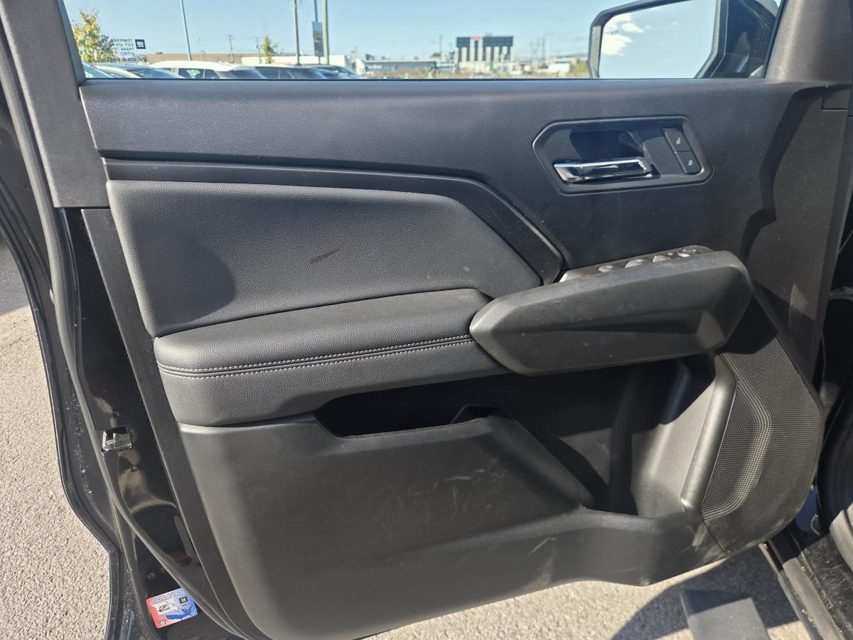2025 GMC Canyon - Image 11