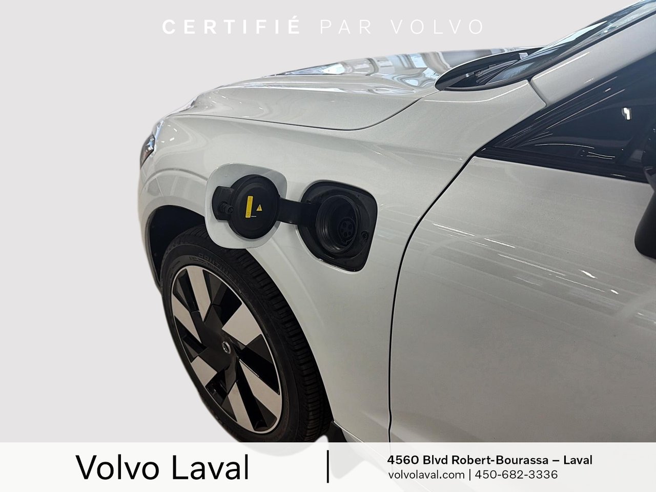 2025 Volvo XC60 Plug-in hybrid - Image 8