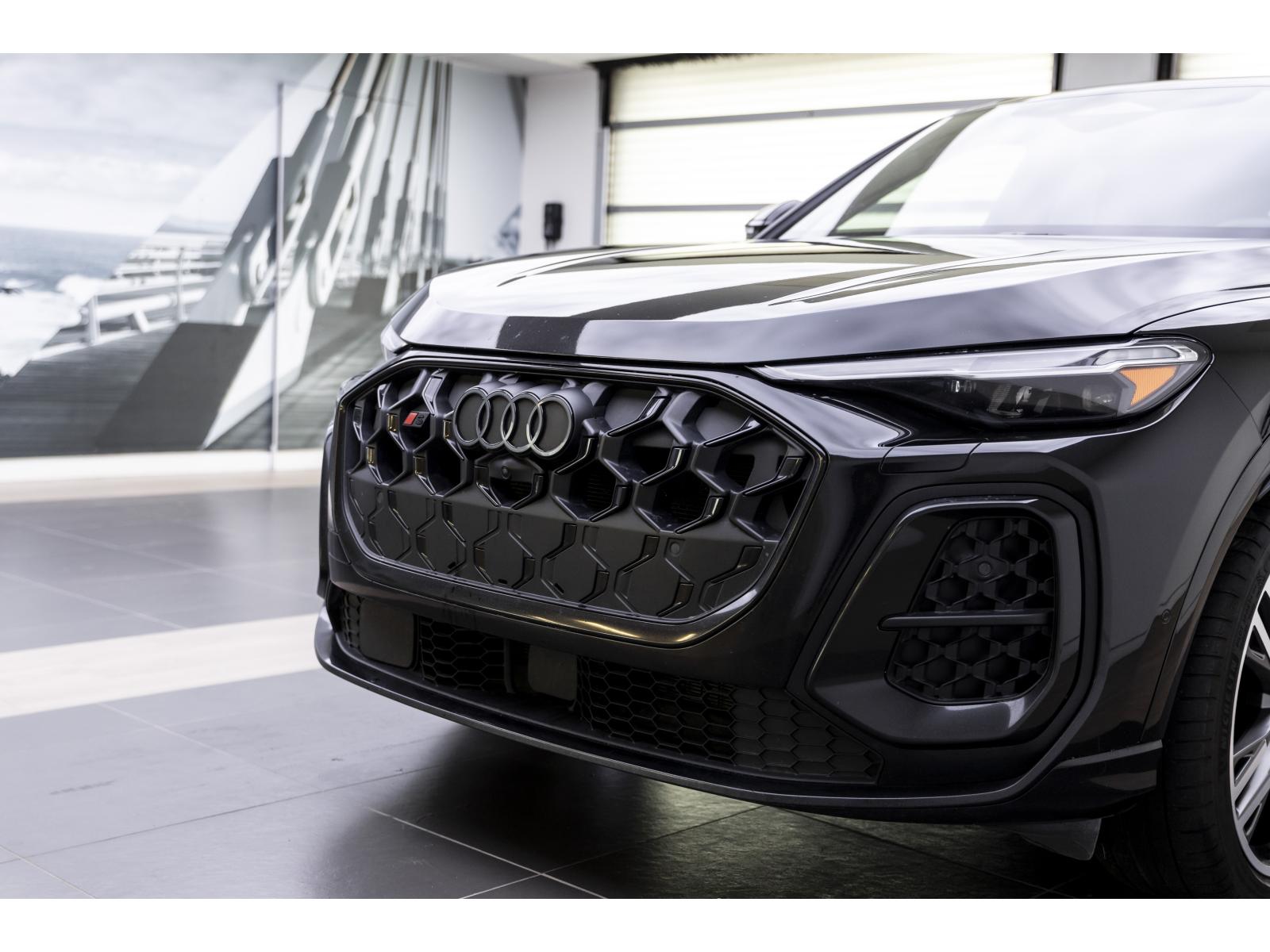 2025 Audi SQ5 - Image 4